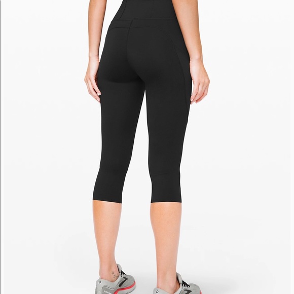 Fast and free high rise crop black 4 reflective - Picture 3 of 6